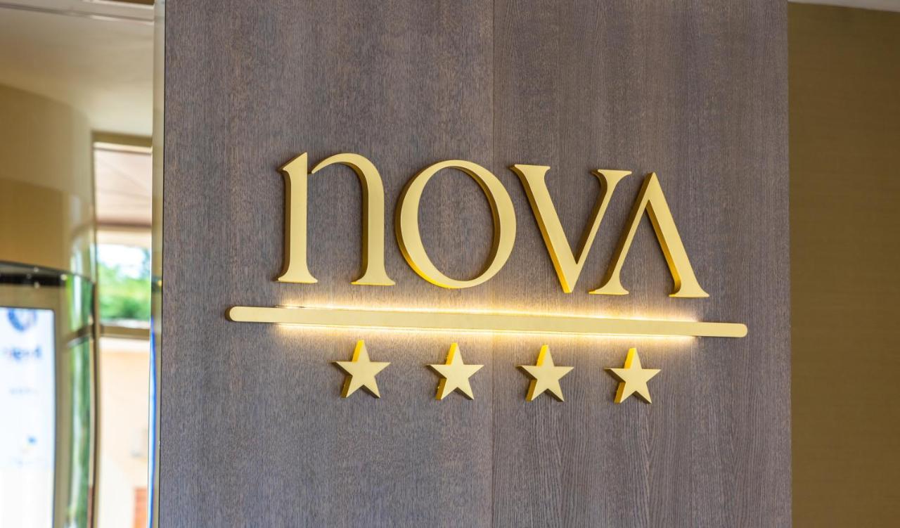 Hotel Nova Luxury Targoviste Exterior photo